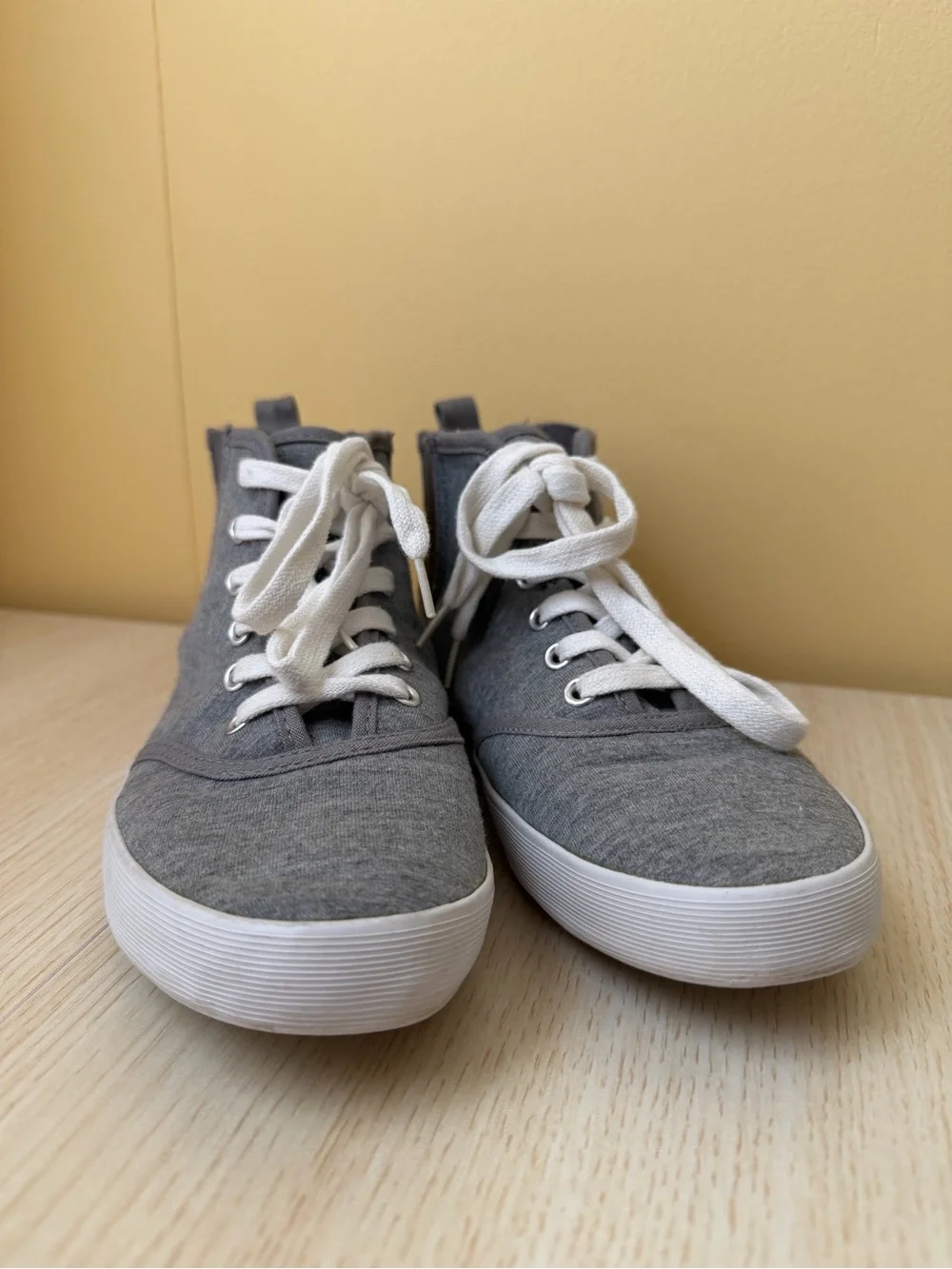 Divided by H&M Gray Mid/High Top Canvas Sneakers Size 7 Pre-owned Good Condition